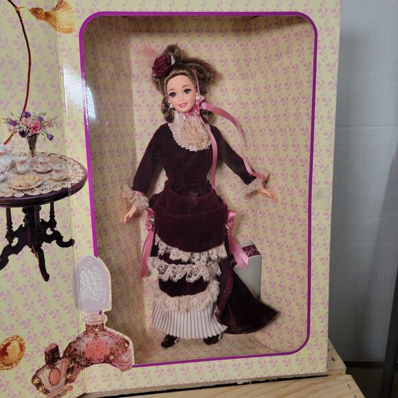 VINTAGE 1995 Barbie The Great Eras Collection: Victorian Lady - NRFB - Picture 1 of 10